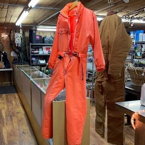 Vintage orange iridescent snowsuit in excellent condition! Size Medium